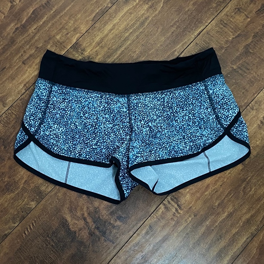 Lululemon Speed Run shorts Size 6